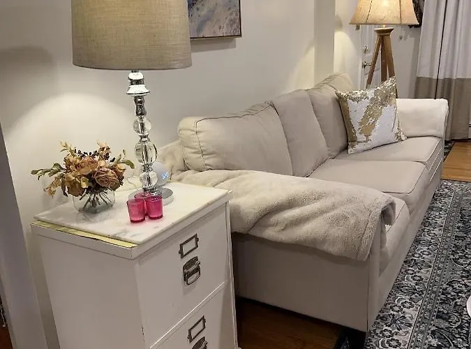 Welcoming Private Suite With French Touches